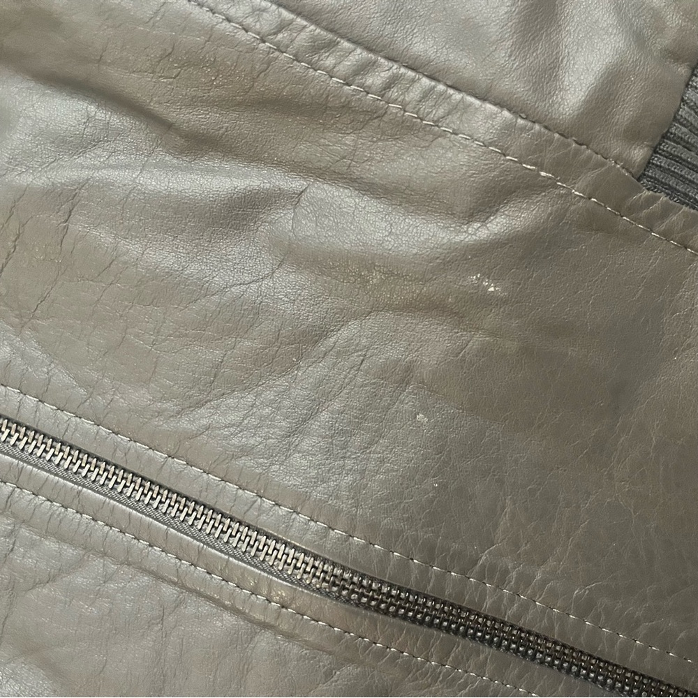 Cropped gray leather motorcycle jacket - Picture 9 of 9